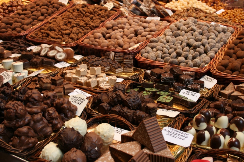vitrine-COTIGNAC-min_chocolates_chocolate_nibble_sweetness_fine_chocolates_gourmet_candy_brand-752083