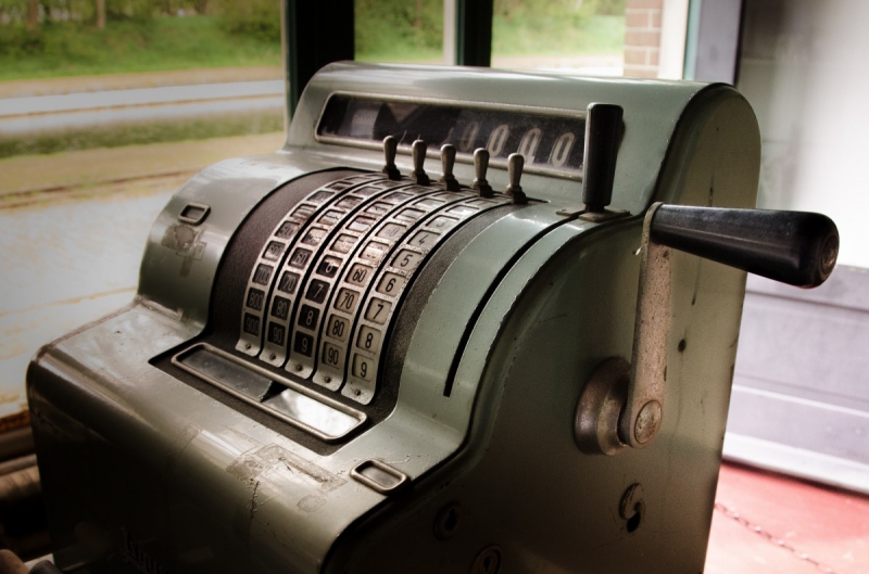 vitrine-COTIGNAC-min_register_cash_money_shop_business_retail_store_cashier-717986